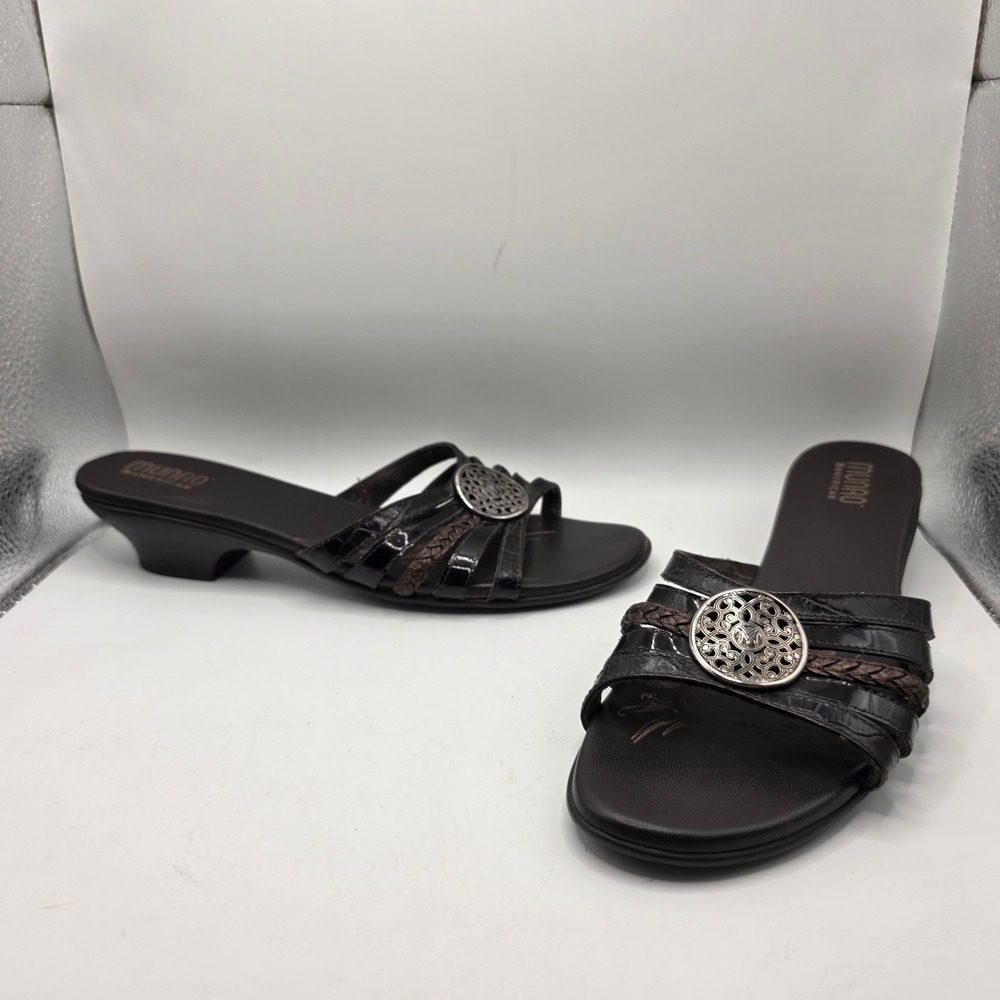 Munro American Womens 9.5 N Black Croc Patent Slide Sandals Silver Medallion Low